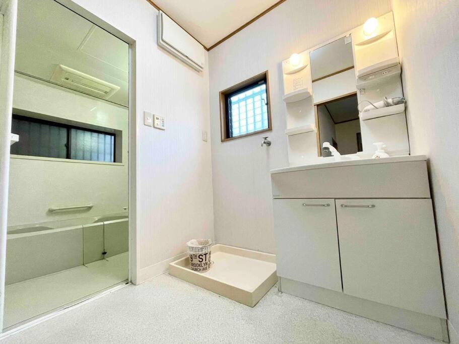 鶴橋駅徒歩2分 トイレ浴室複数あり3階建て一軒家車庫付き Διαμέρισμα Οσάκα Εξωτερικό φωτογραφία