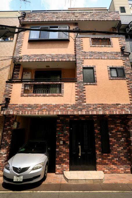 鶴橋駅徒歩2分 トイレ浴室複数あり3階建て一軒家車庫付き Διαμέρισμα Οσάκα Εξωτερικό φωτογραφία